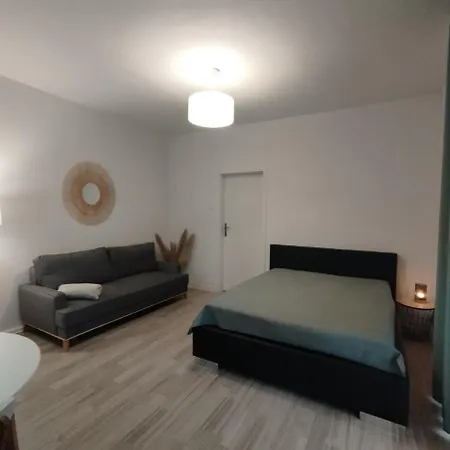 Couette-café W Okolicach Parku Poludniowego Wrocław